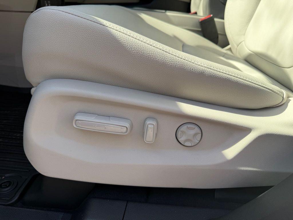 Honda Odyssey Ex-L - Thumbnail 16