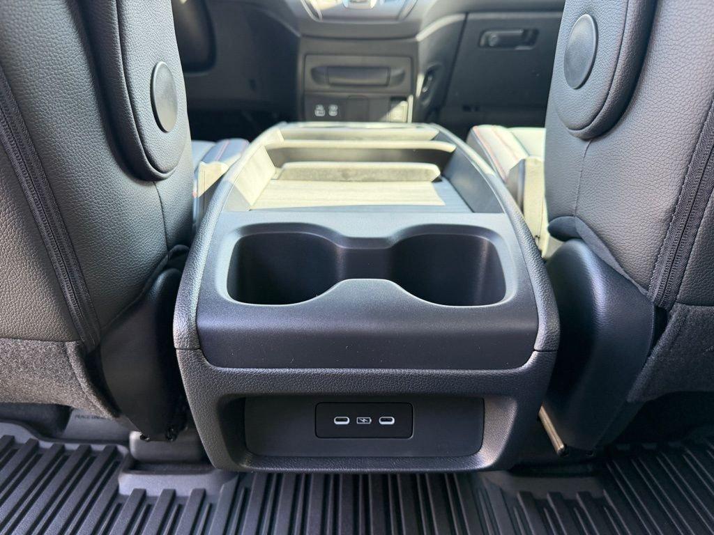 Honda Odyssey Sport-L - Thumbnail 11