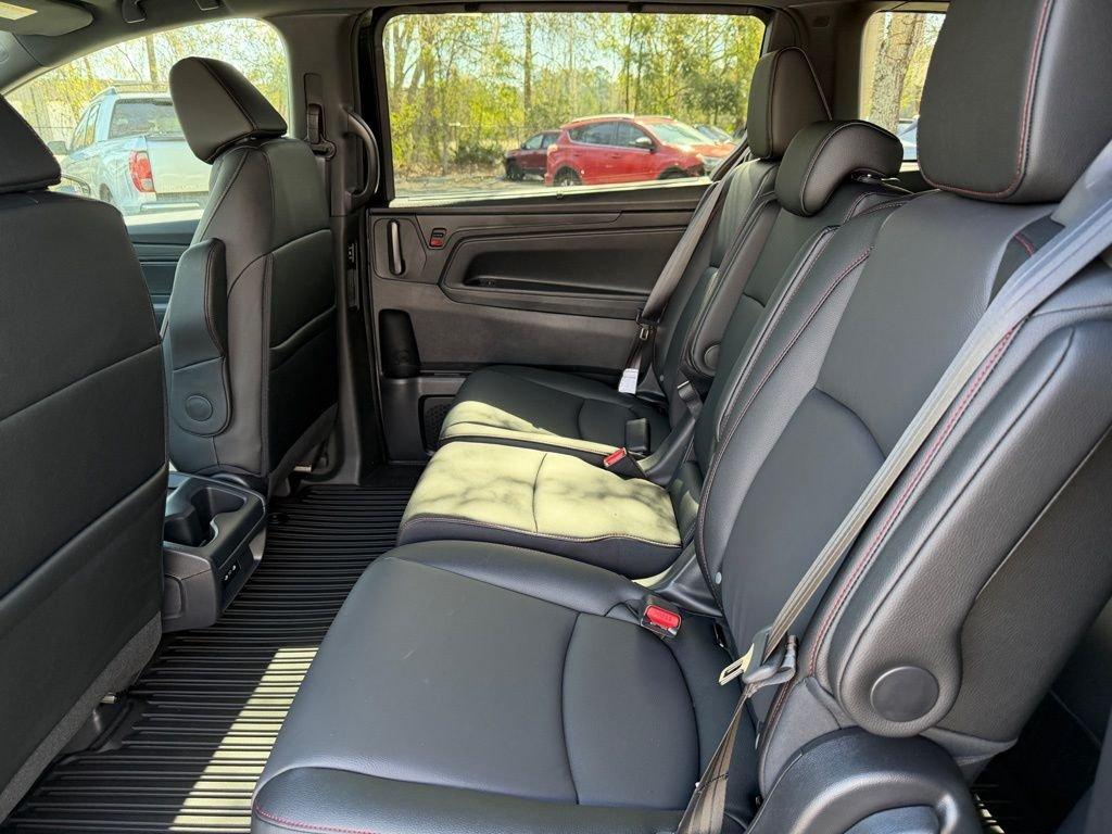 Honda Odyssey Sport-L - Thumbnail 9