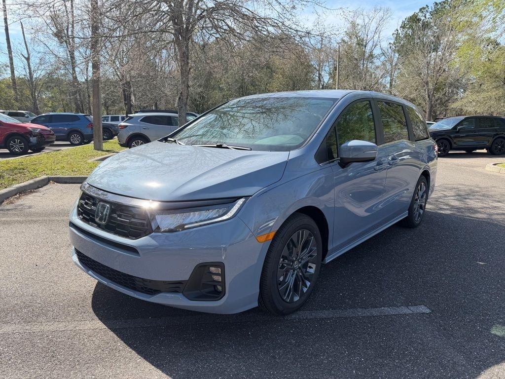 Honda Odyssey Touring - Thumbnail 3