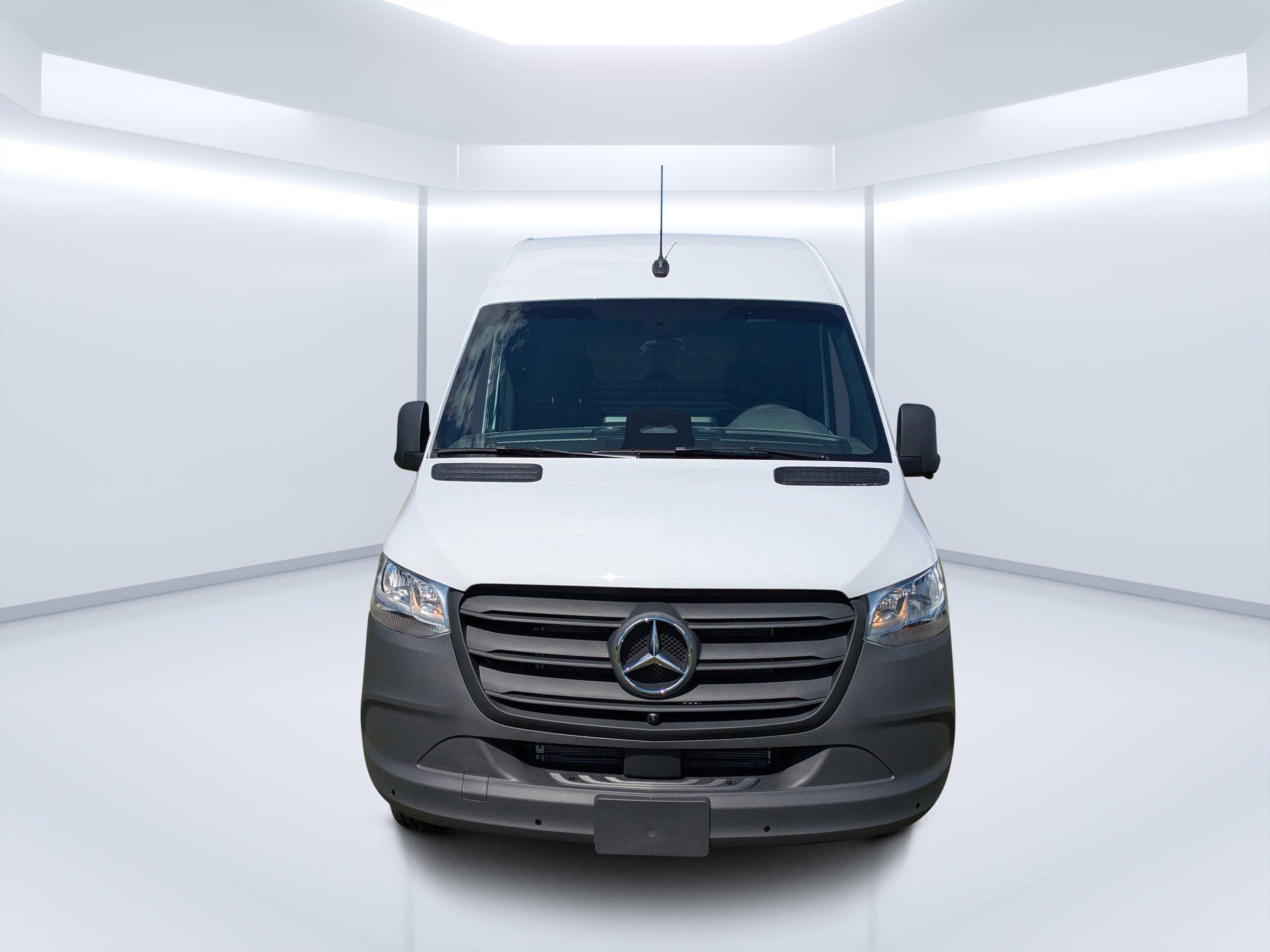 Mercedes-Benz Sprinter Cargo Van 170 Wb Rwd Van - Thumbnail 11