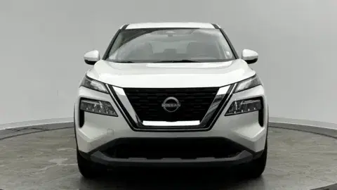 Nissan Rogue Sv - Thumbnail 3