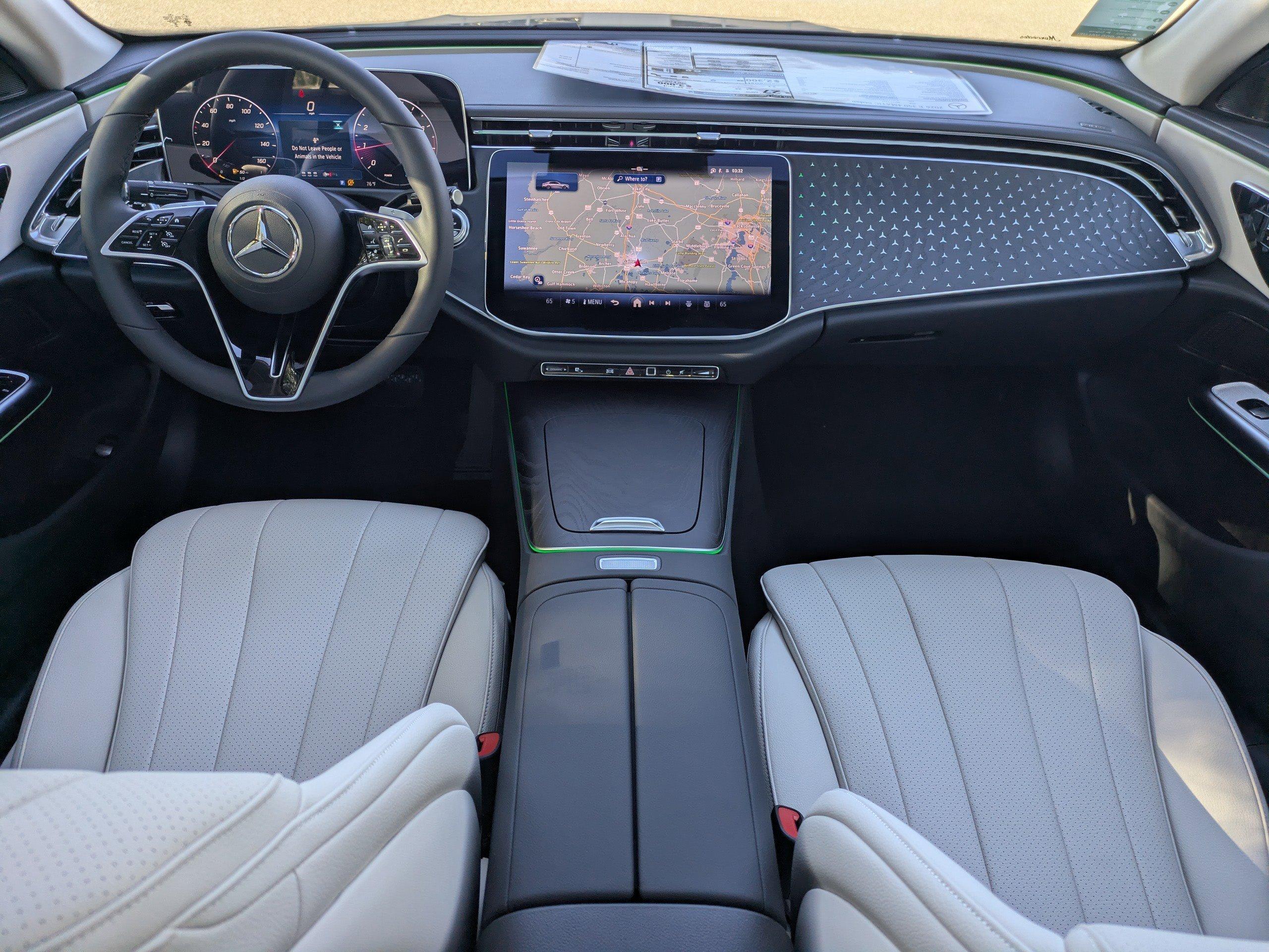 Mercedes-Benz Sedan E 350 With Navigation & Awd - Thumbnail 3