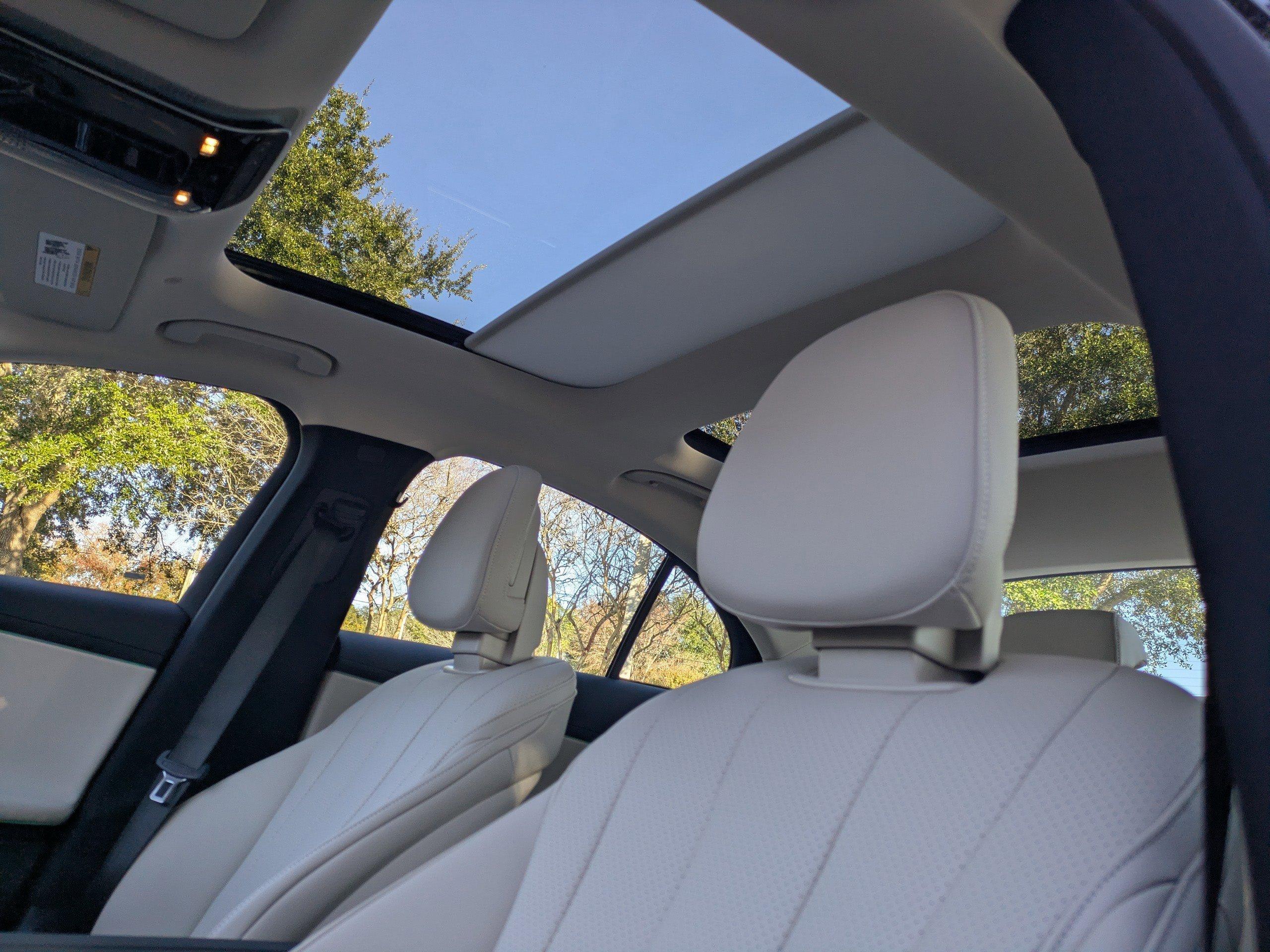 Mercedes-Benz Sedan E 350 With Navigation & Awd - Thumbnail 5