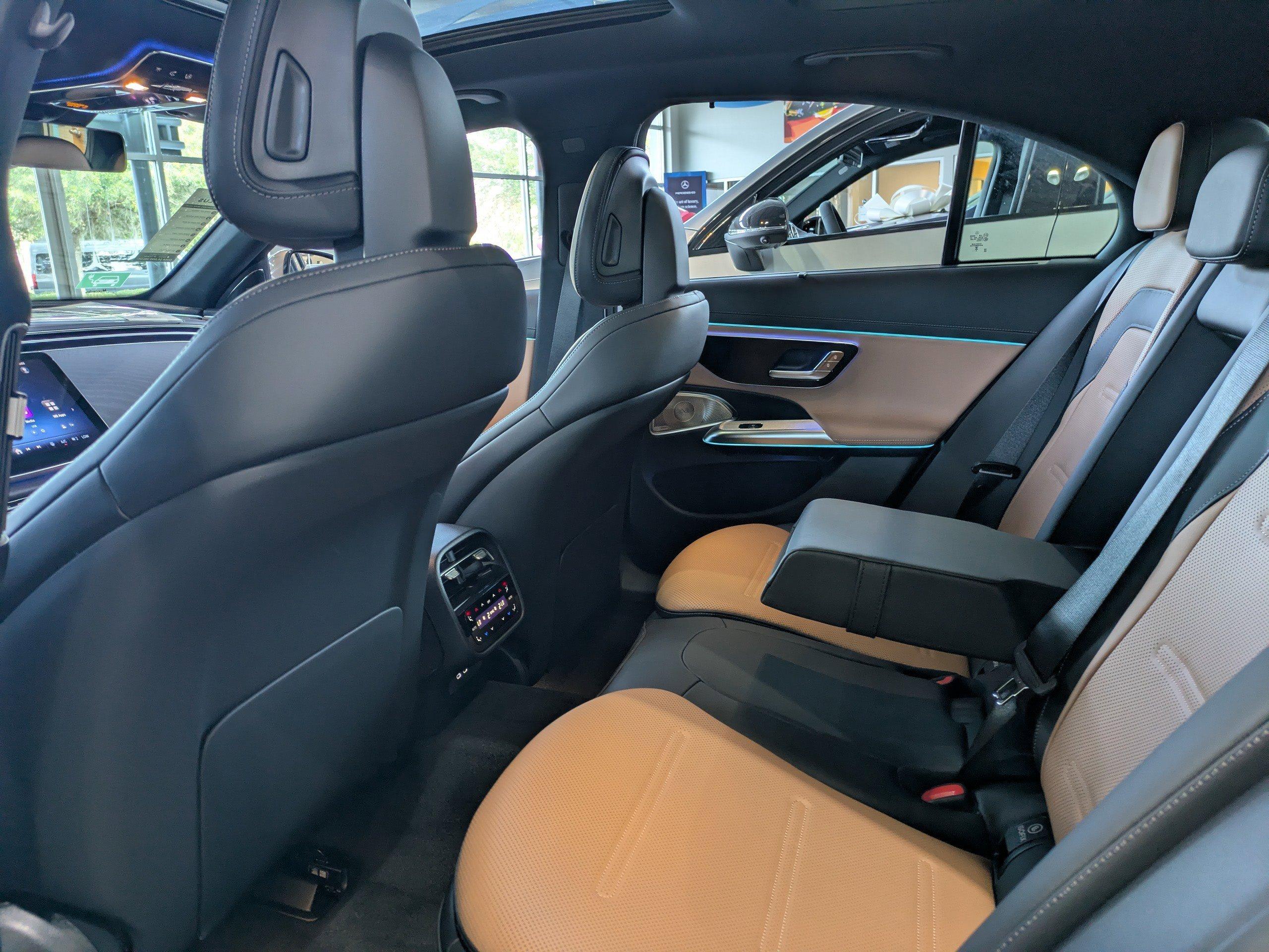 Mercedes-Benz Sedan Amg® E 53 E 4Matic®+ With Navigation & Awd - Thumbnail 17