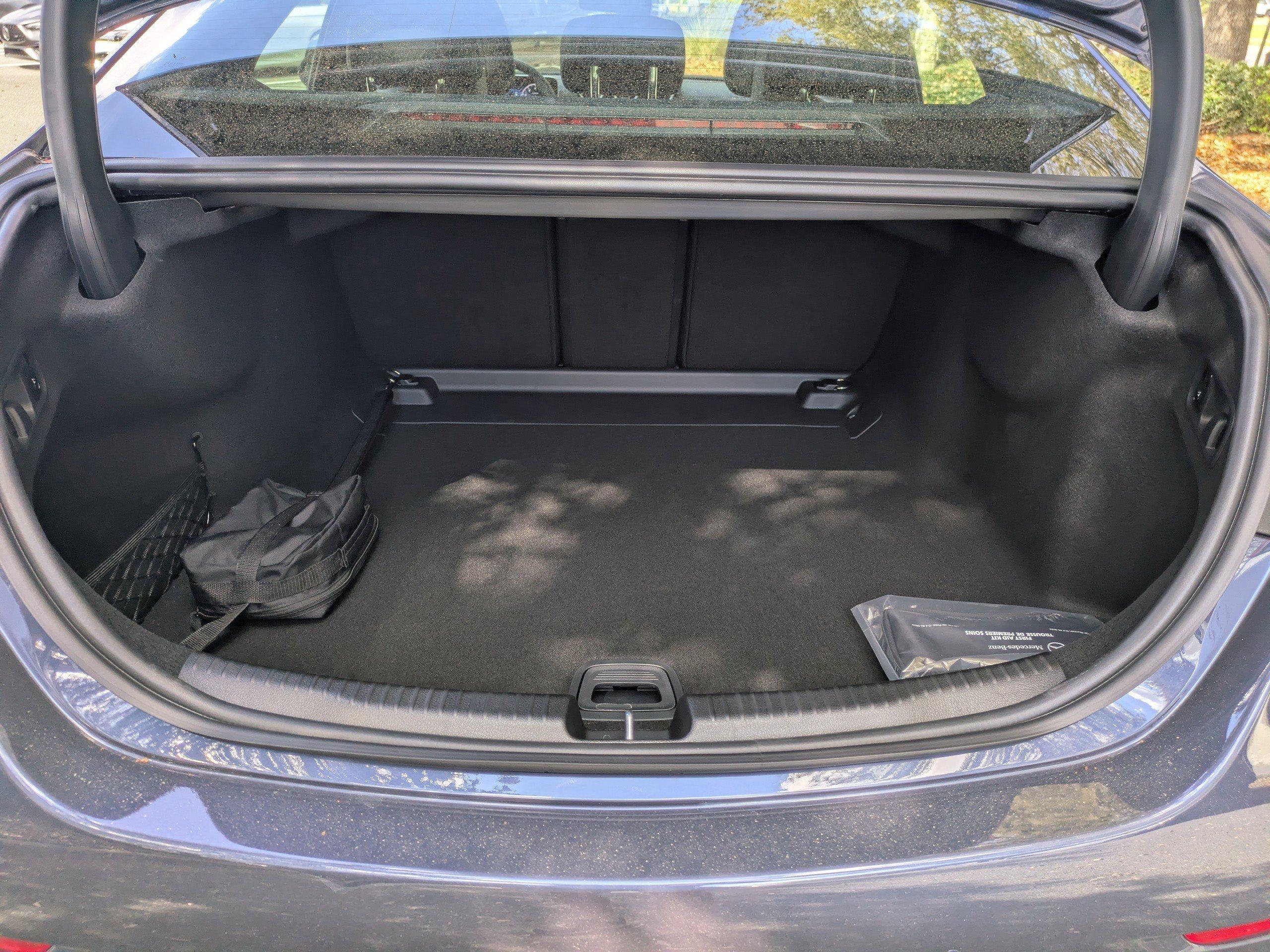 Mercedes-Benz C 300 Rwd Sedan - Thumbnail 13