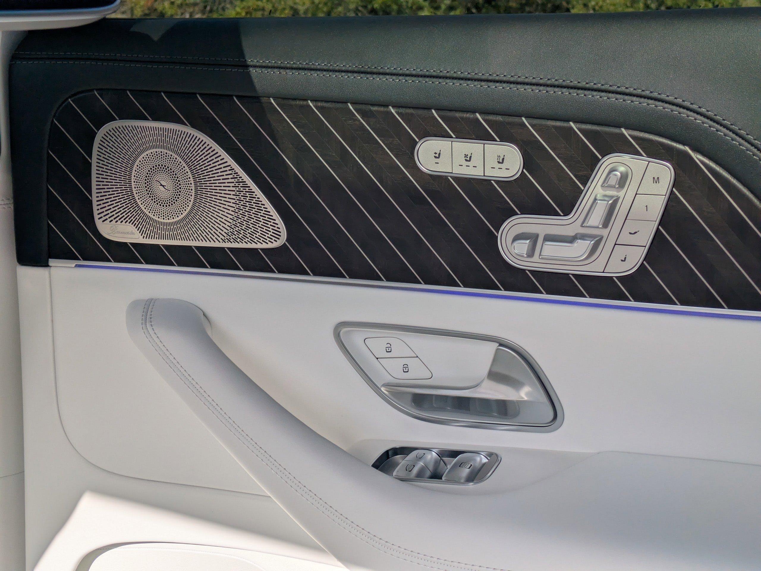 Mercedes-Benz Gls Suv Maybach 600 With Navigation & Awd - Thumbnail 18