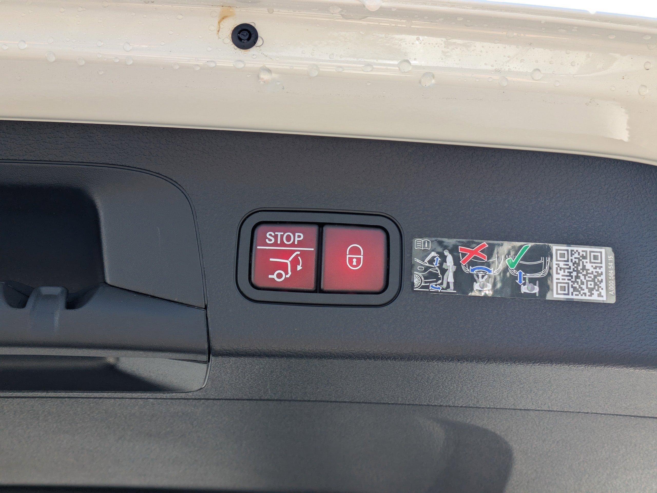 Mercedes-Benz Gls Suv 450 With Navigation & Awd - Thumbnail 15