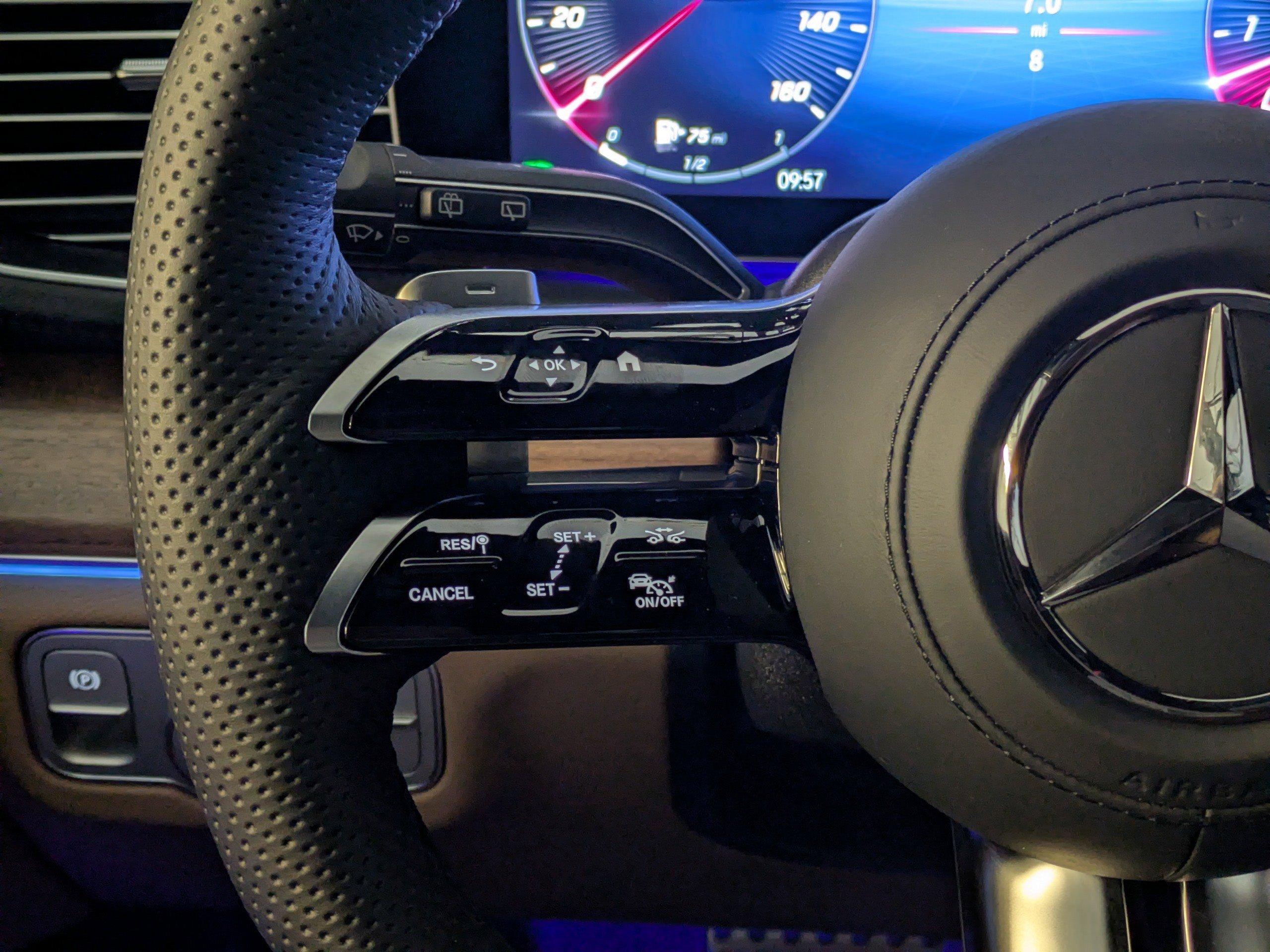 Mercedes-Benz Gls Suv 450 With Navigation & Awd - Thumbnail 20