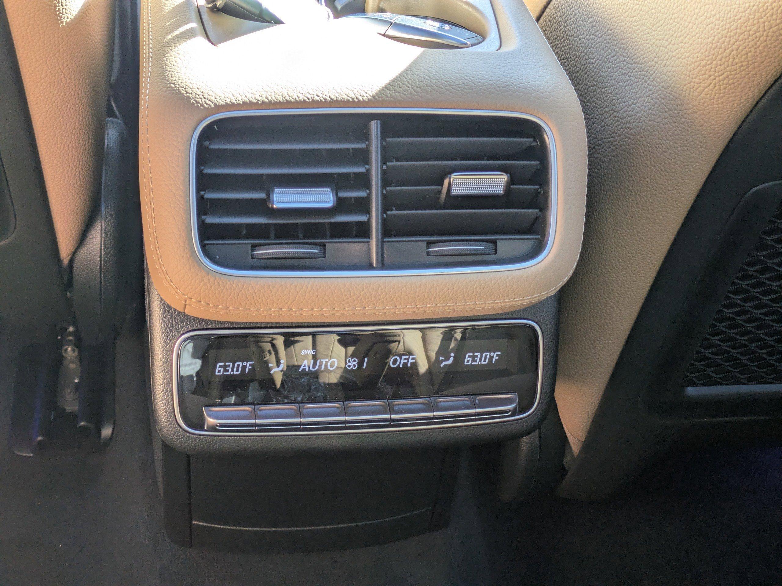 Mercedes-Benz Gls Suv 450 With Navigation & Awd - Thumbnail 18