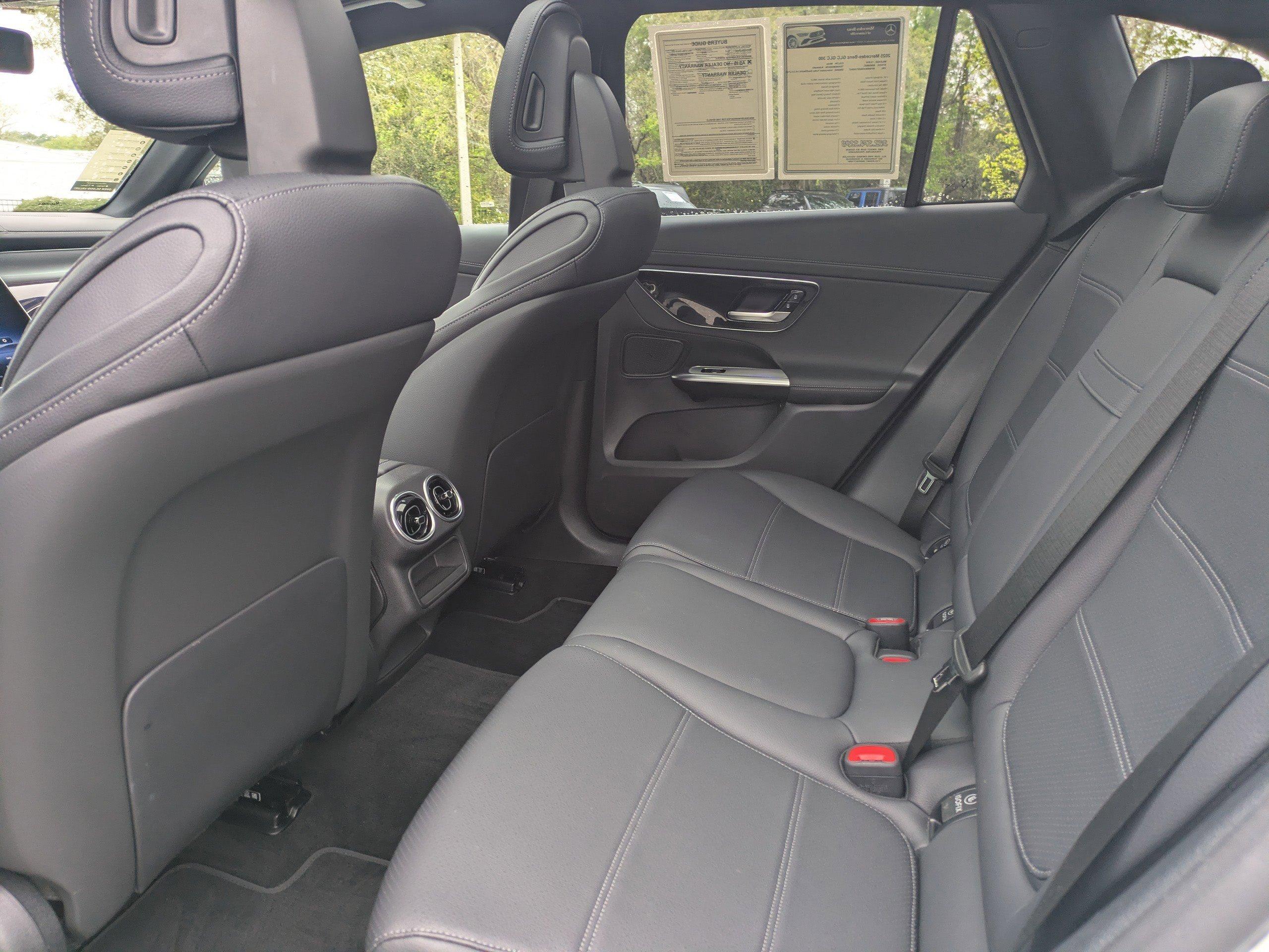 Mercedes-Benz Glc Sport Utility 300 Awd - Thumbnail 14