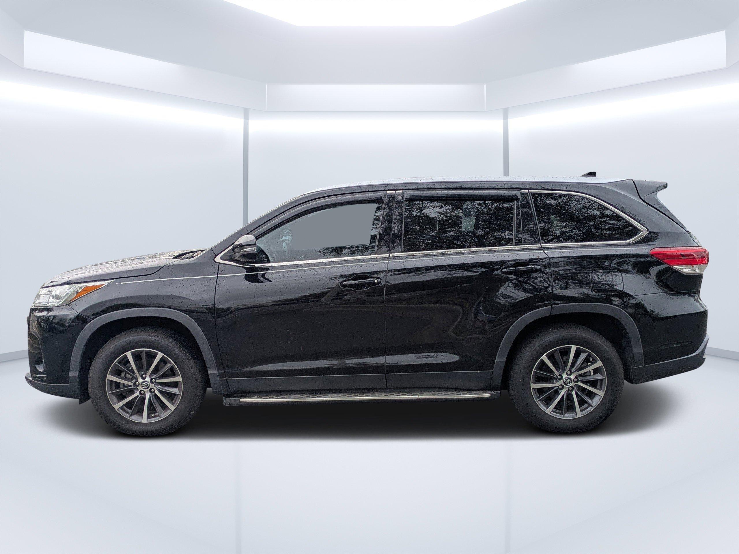 Toyota Highlander Sport Utility Xle With Navigation - Thumbnail 7