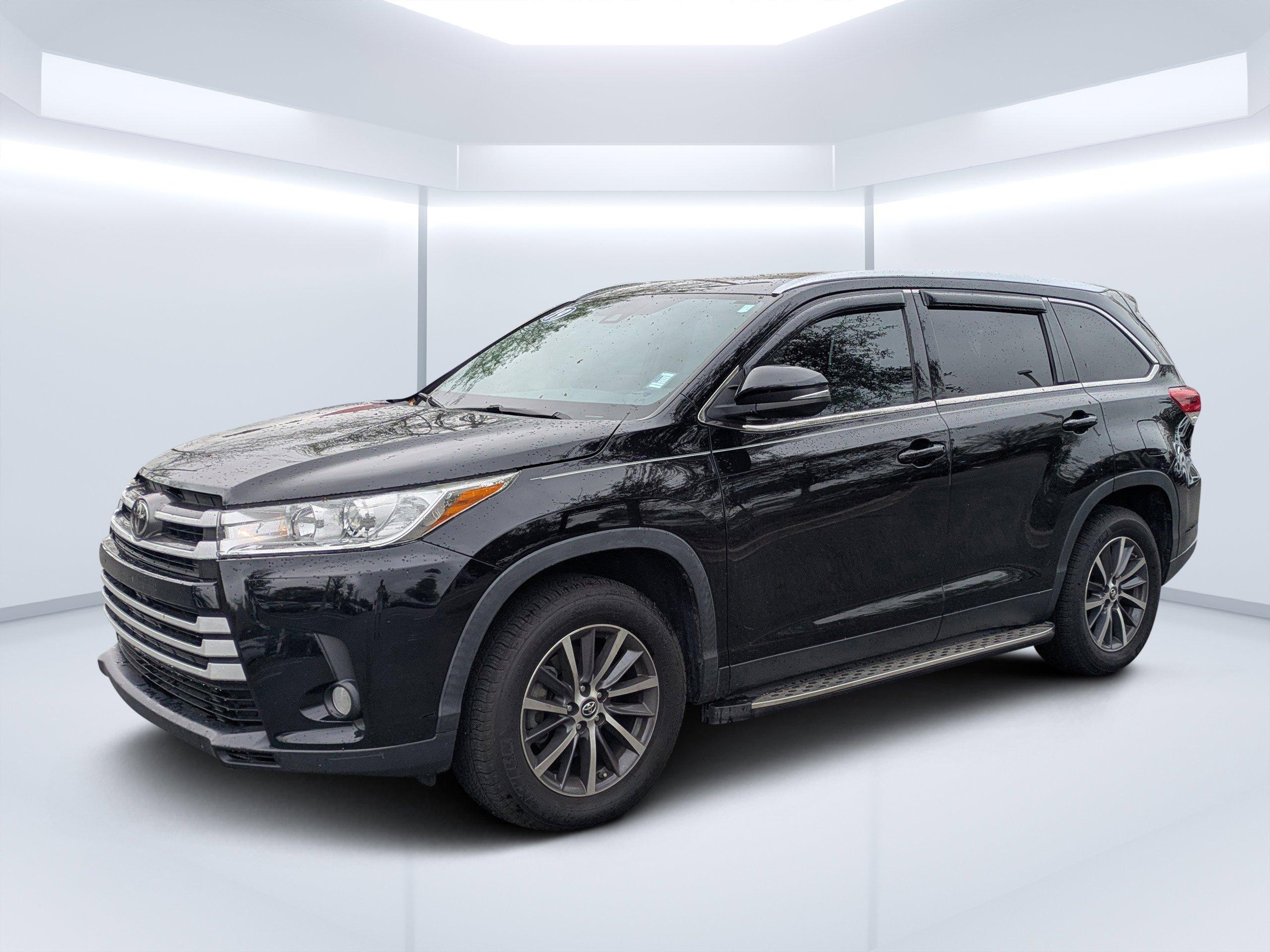 Toyota Highlander Sport Utility Xle With Navigation - Thumbnail 8
