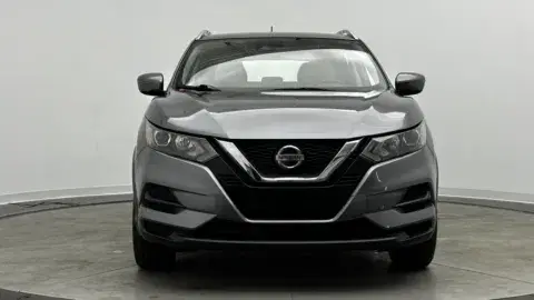 Nissan Rogue Sport Sv - Thumbnail 3