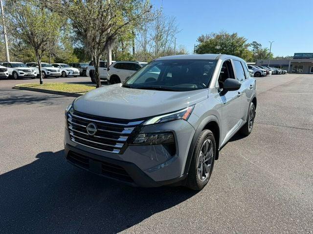 Nissan Rogue FWD SV - View 1