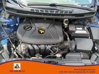 Hyundai Elantra - Thumbnail 6