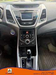 Hyundai Elantra - Thumbnail 4