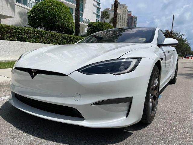 TESLA MODEL S - Thumbnail 4