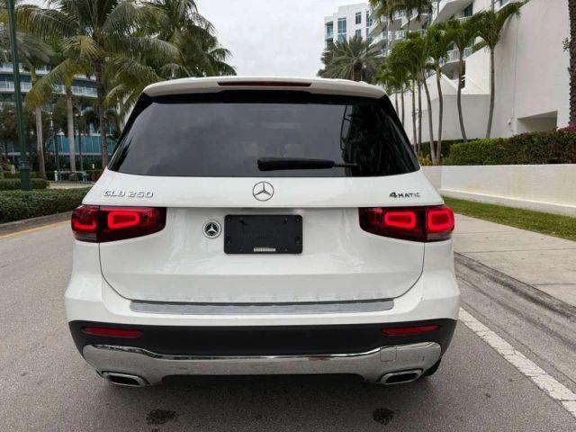 MERCEDES-BENZ GLB - Thumbnail 5