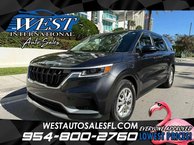 KIA CARNIVAL - View 1