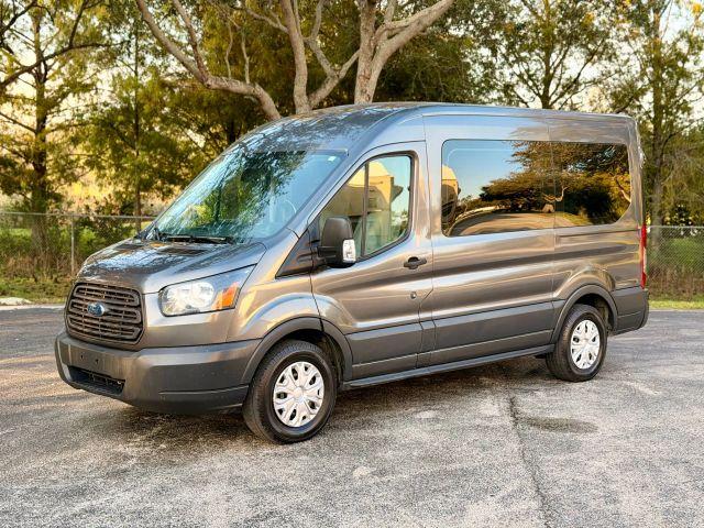 FORD TRANSIT 150 WAGON - Thumbnail 2