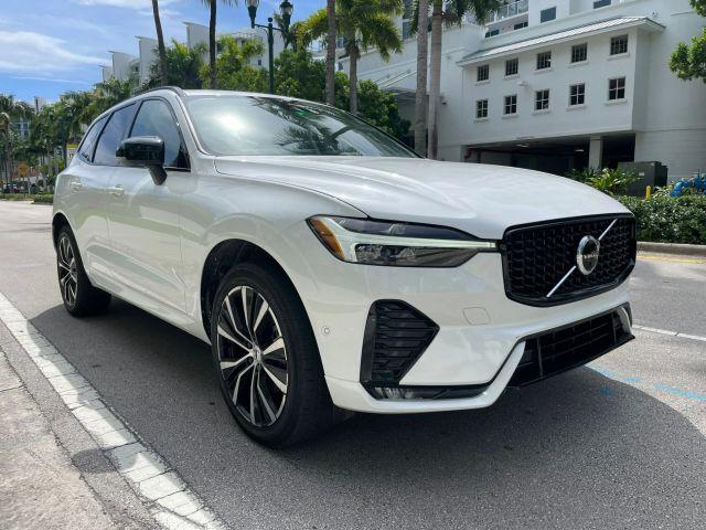 VOLVO XC60 - Thumbnail 3