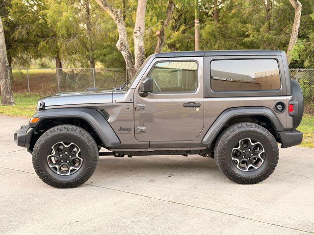 JEEP WRANGLER - Thumbnail 3