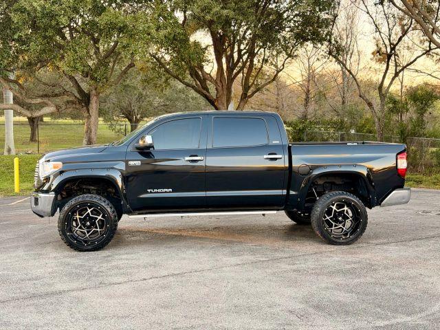 TOYOTA TUNDRA CREWMAX - Thumbnail 3