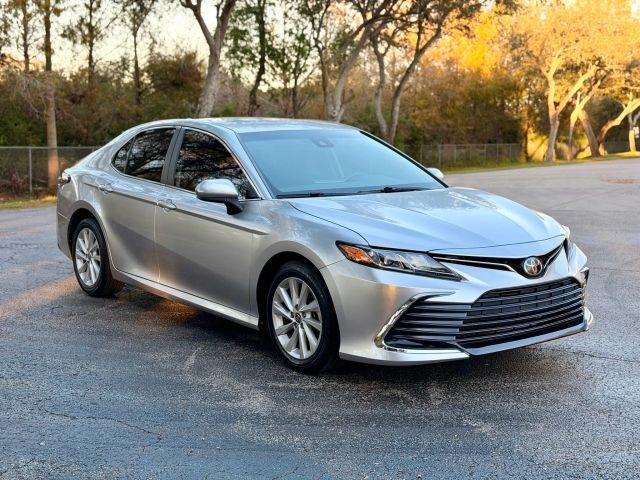 TOYOTA CAMRY - Thumbnail 4