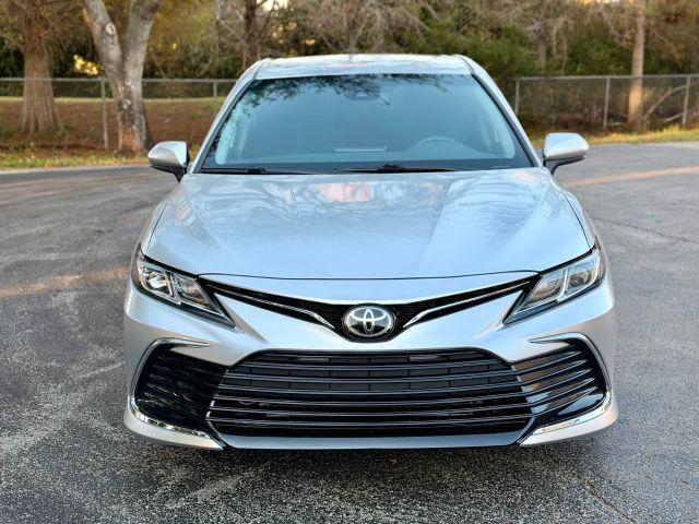 TOYOTA CAMRY - Thumbnail 3