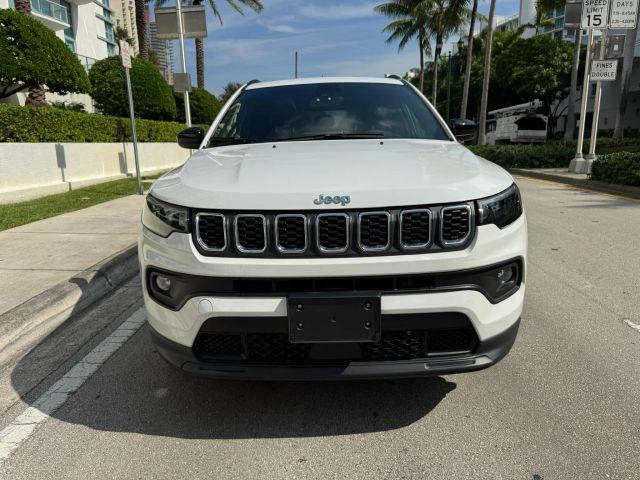 JEEP COMPASS - Thumbnail 2