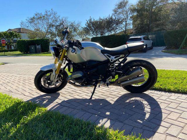 BMW R NINE T - Thumbnail 2