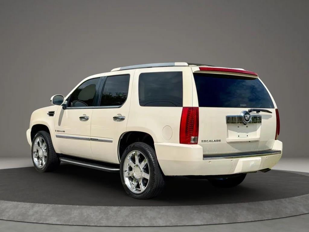 Cadillac Escalade - Thumbnail 9