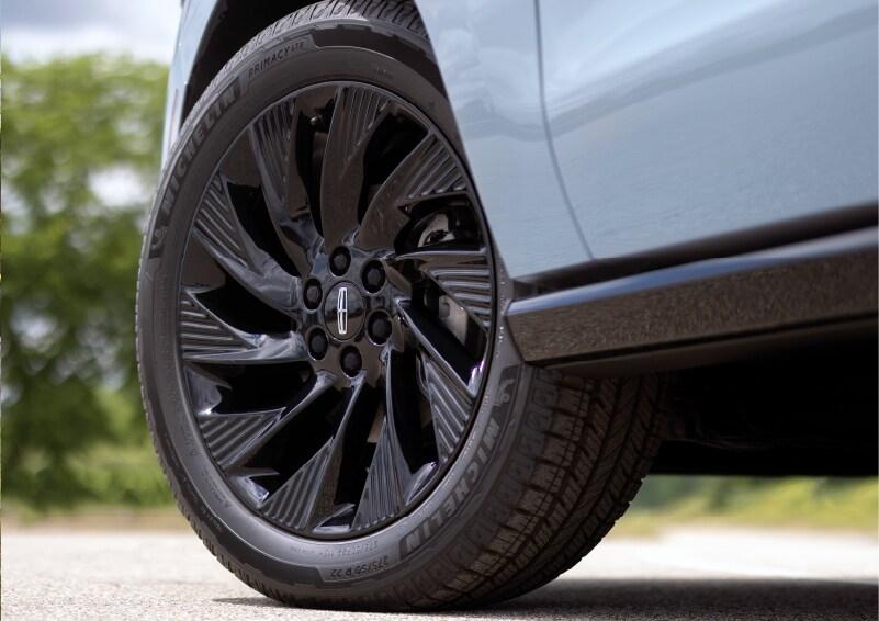 Lincoln Navigator - Thumbnail 6