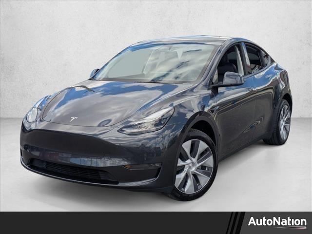 Tesla Model Y Long Range - Thumbnail 9