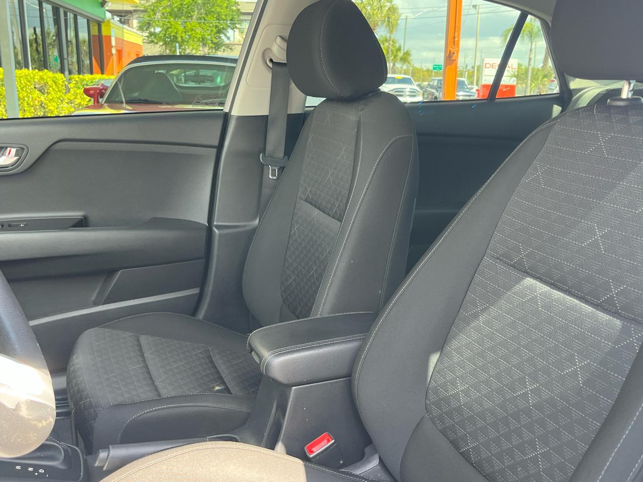 Kia Rios Ivt - Thumbnail 12