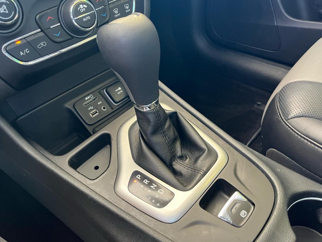 Jeep Cherokeefwd 4Dr Limited - Thumbnail 9