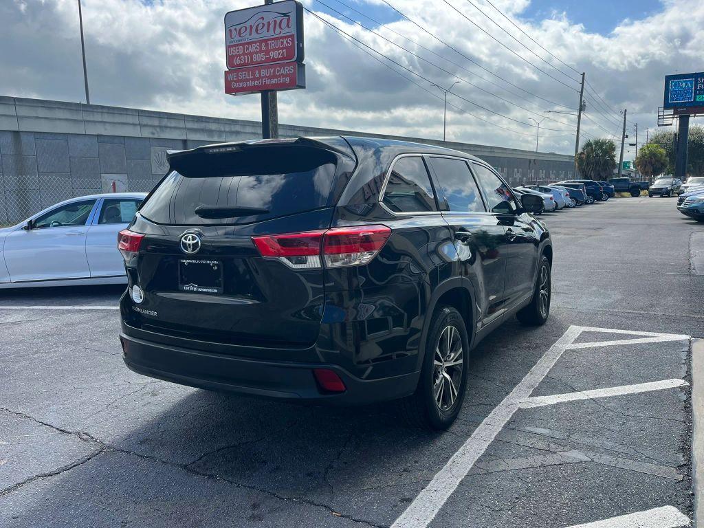 Toyota Highlander - Thumbnail 7