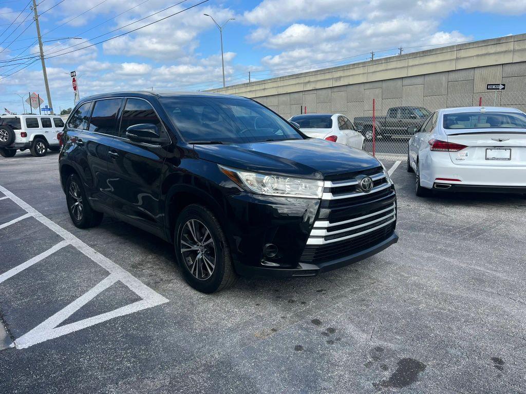 Toyota Highlander - Thumbnail 8