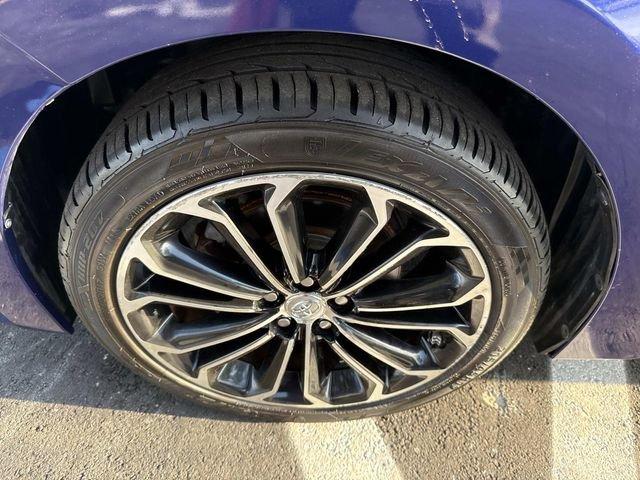 Toyota Corolla S - Thumbnail 13