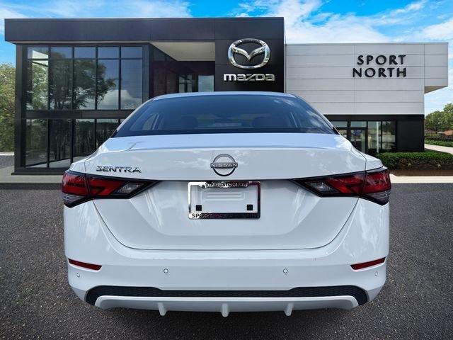 Nissan Sentra S - Thumbnail 5