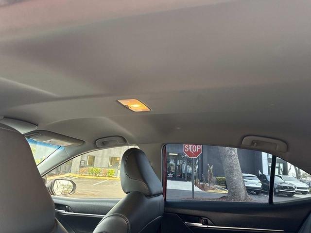 Toyota Camry Se - Thumbnail 18