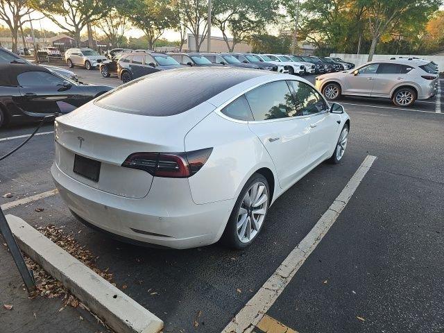 Tesla Model 3 - Thumbnail 5