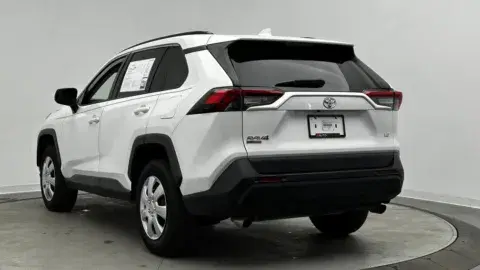 Toyota Rav4 Le - Thumbnail 6