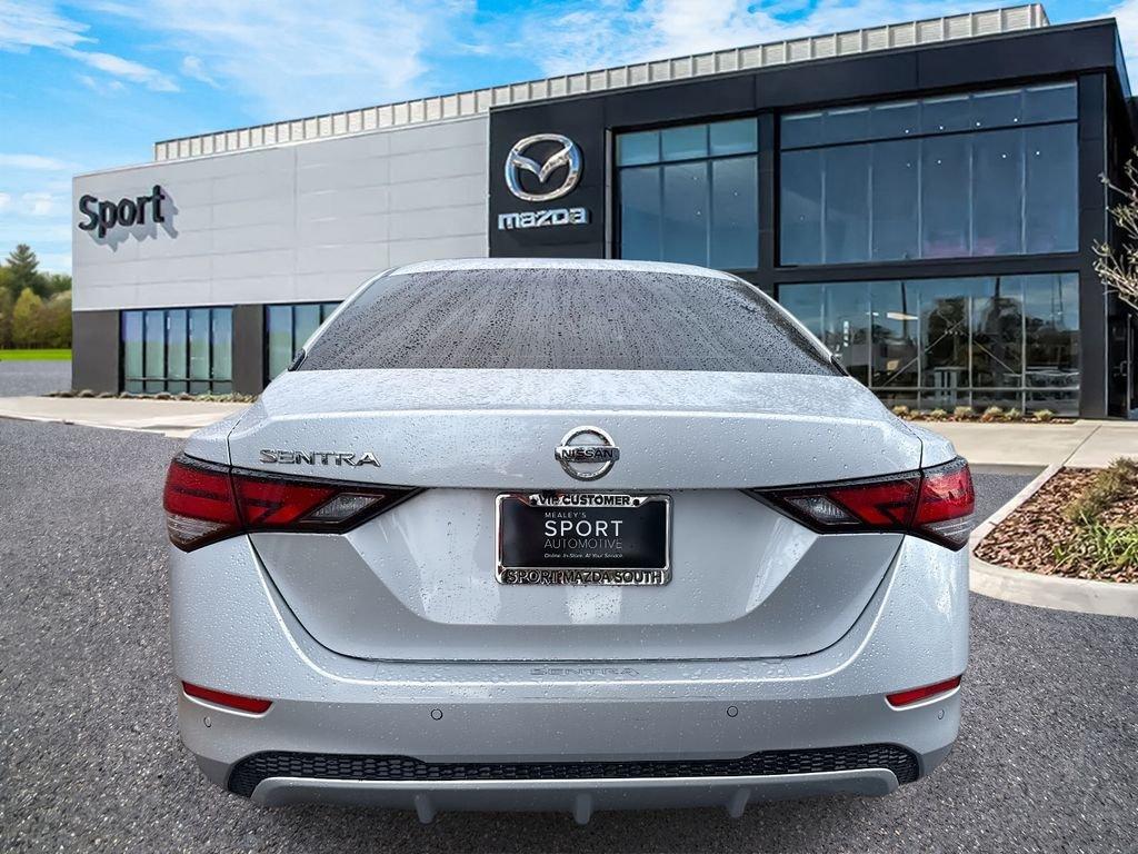 Nissan Sentra S - Thumbnail 5