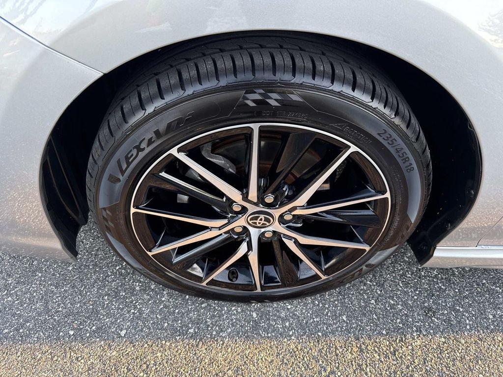 Toyota Camry Se - Thumbnail 14