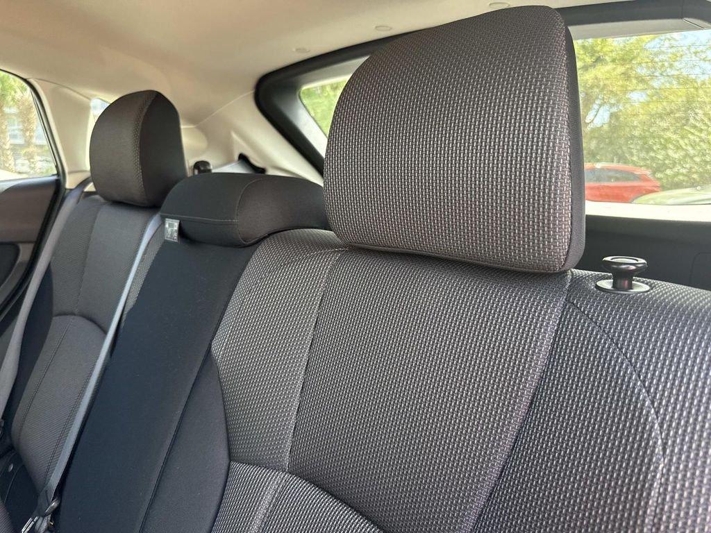 Subaru Crosstrek Base - Thumbnail 16