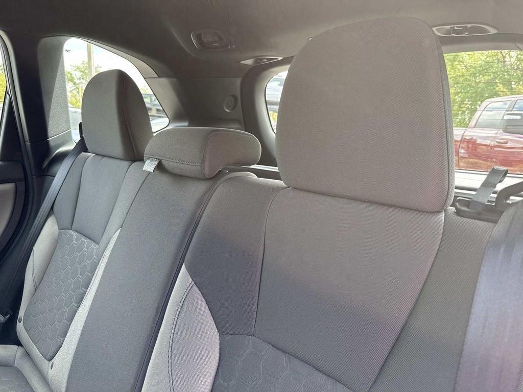 Subaru Forester Base - Thumbnail 17