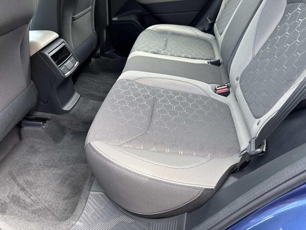 Subaru Forester Base - Thumbnail 18