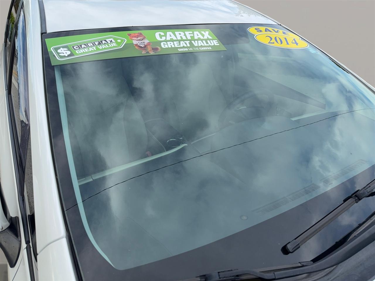 Toyota Prius Vfive - Thumbnail 2